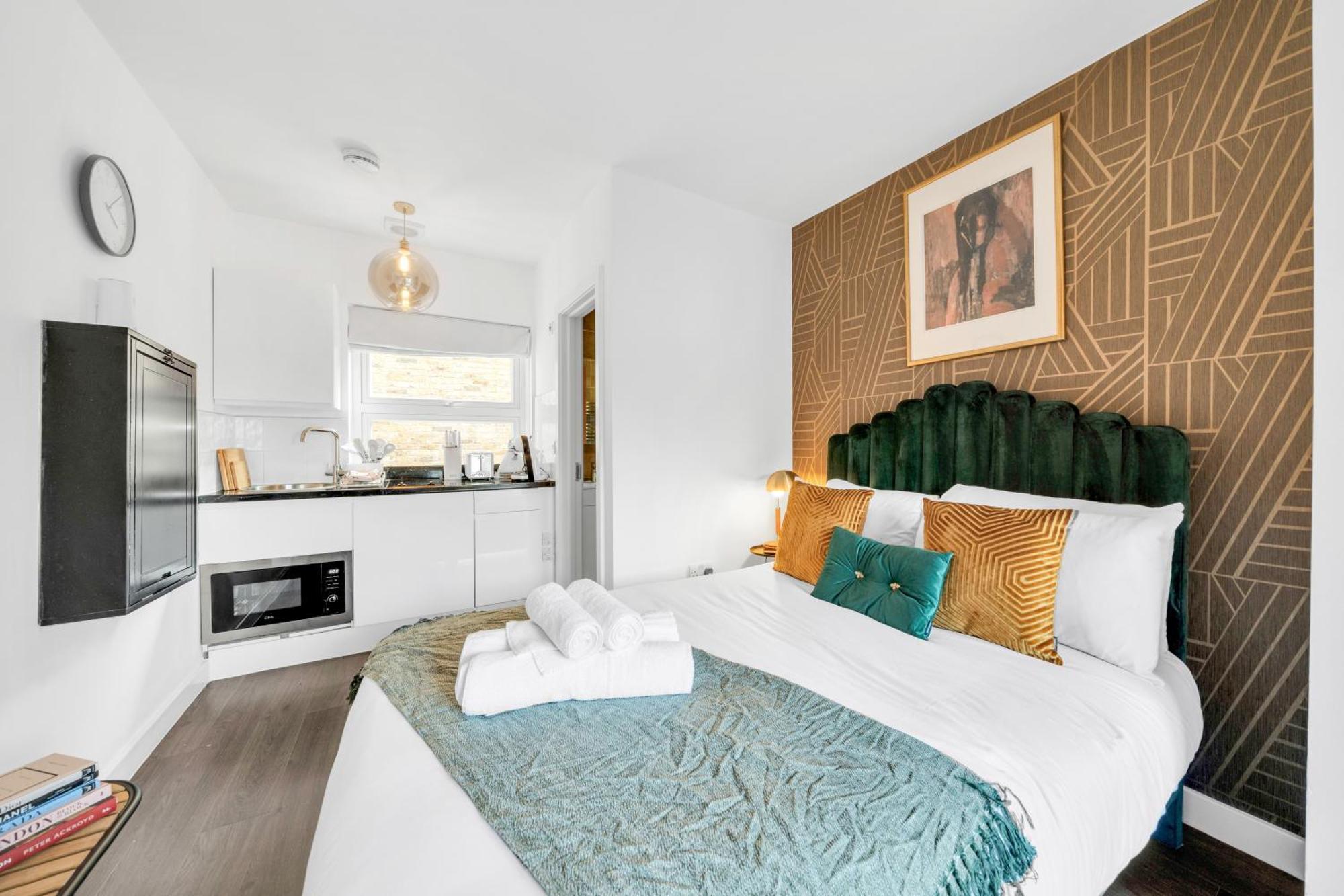Urban Elegance Luxury Living With Kitchenette Londen